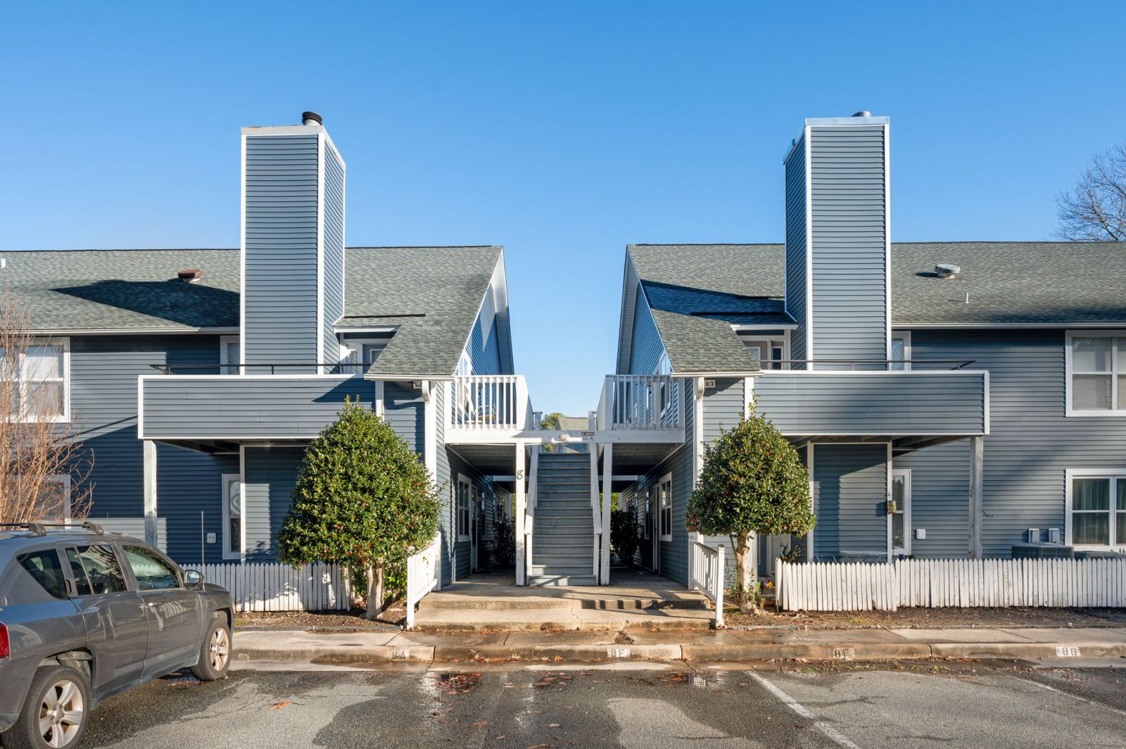 Saint James Condos - Central Peninsula Access