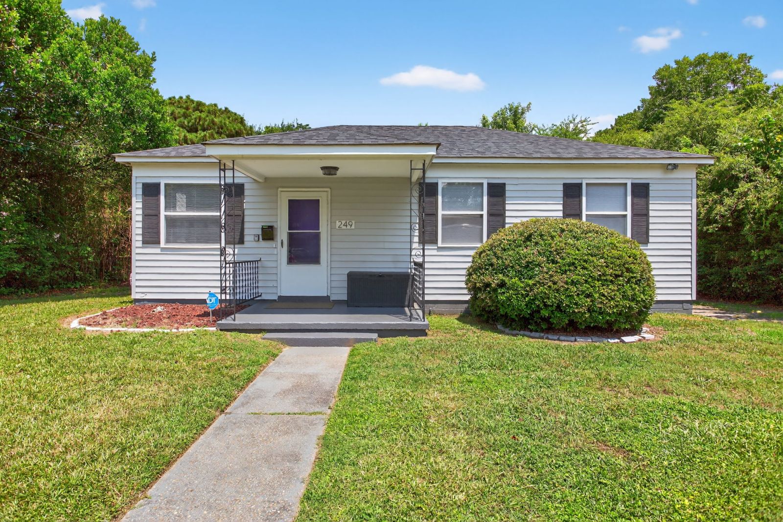 1.5 Miles to Rivers Casino, 3 Bedroom, 5 Beds