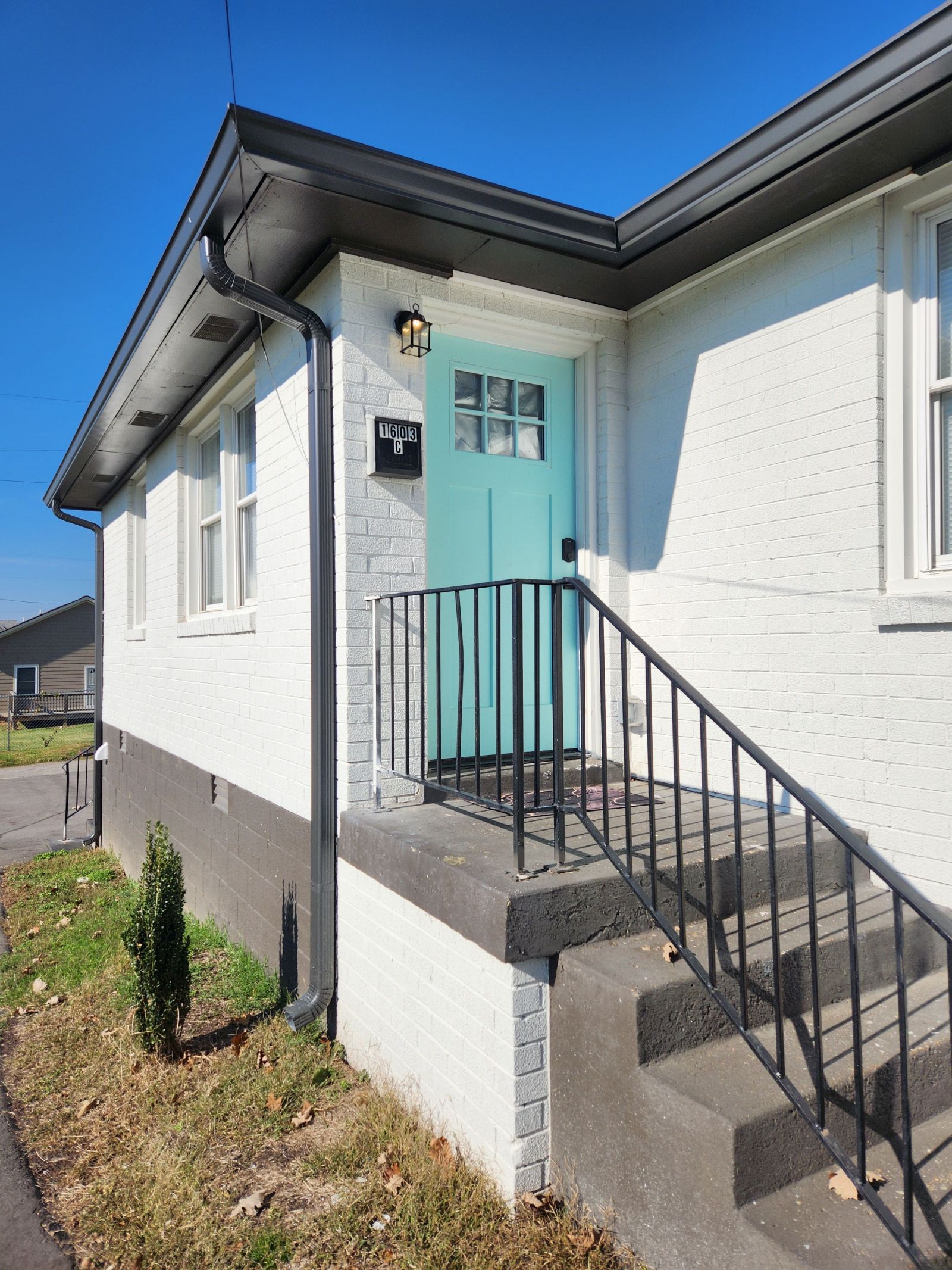 2 Miles to Downtown, 4 beds
